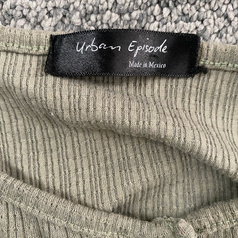 Button-Up Cardigan - Picture 3 of 3